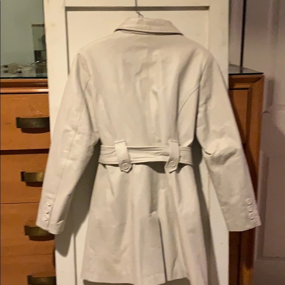 Coat - Picture 4 of 5